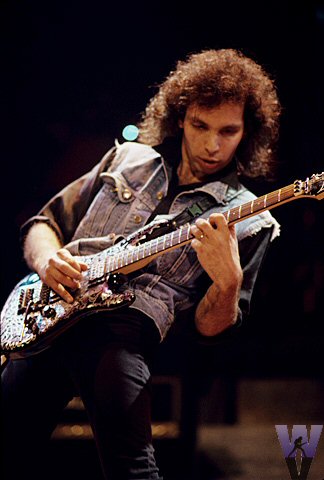 Joe Satriani: ロックな暮らし